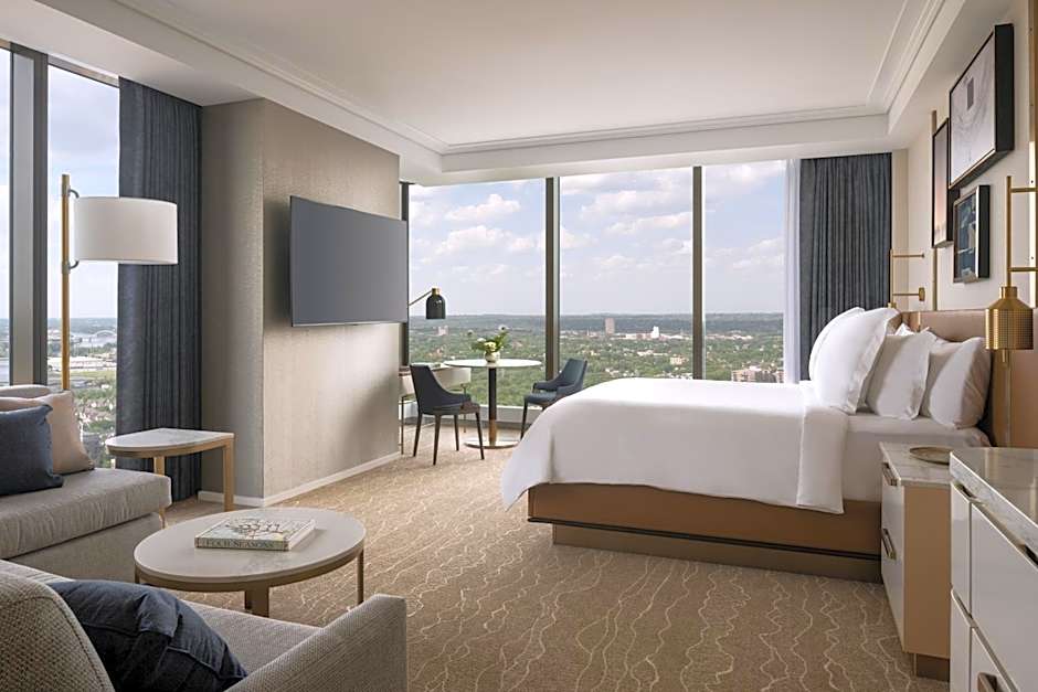 Four Seasons Hotel Minneapolis