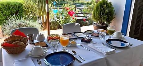 ApraHouseLoule Guesthouse