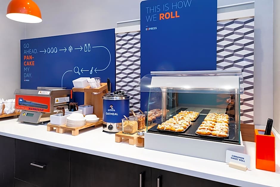 Holiday Inn Express and Suites Romeoville Joliet North By IHG