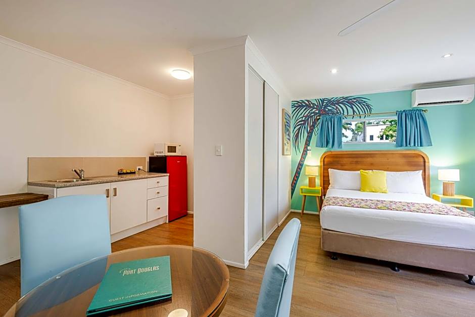 Port Douglas Motel