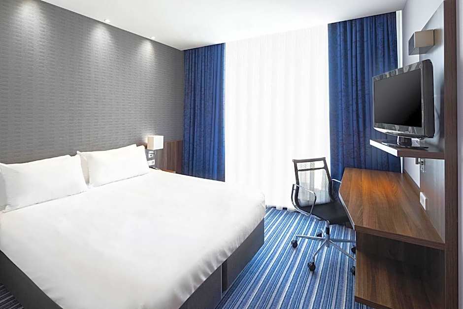 Holiday Inn Express Amsterdam - Schiphol By IHG