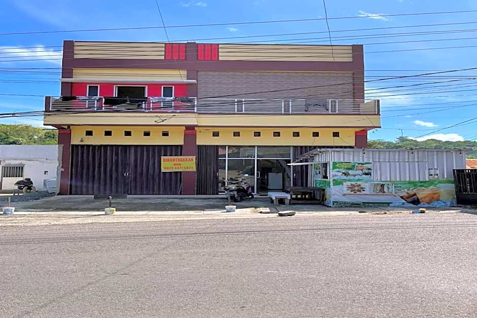 EXPRESS O 91669 Kost Amel Near Taman Mattirotasi