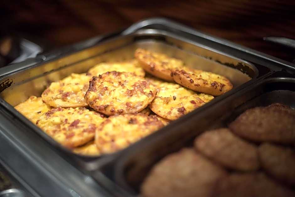 Hampton Inn By Hilton And Suites Woodstock