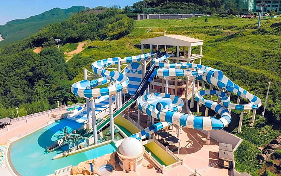 High1 Palace Hotel & CC (High1 Hotel&CC)