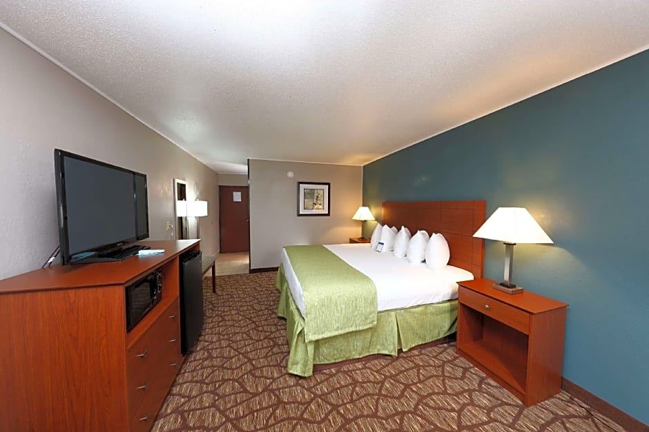 Best Western Hospitality Hotel & Suites