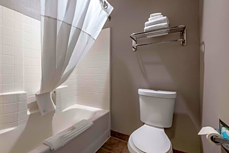 King Room with Accessible Tub - Accessible/Non-Smoking