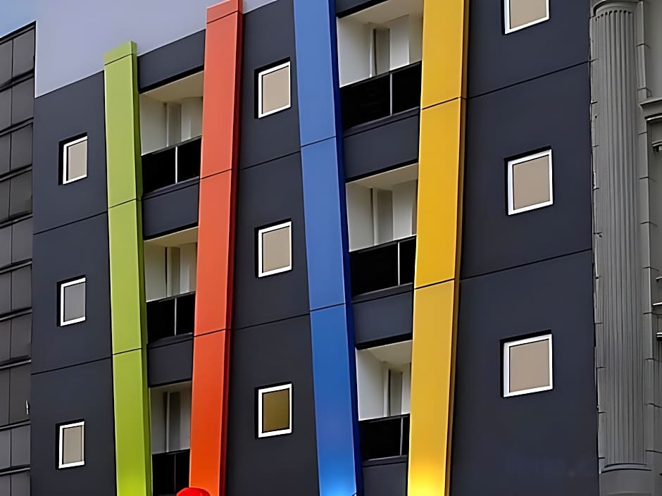 Amaris Hotel Panglima Polim 2