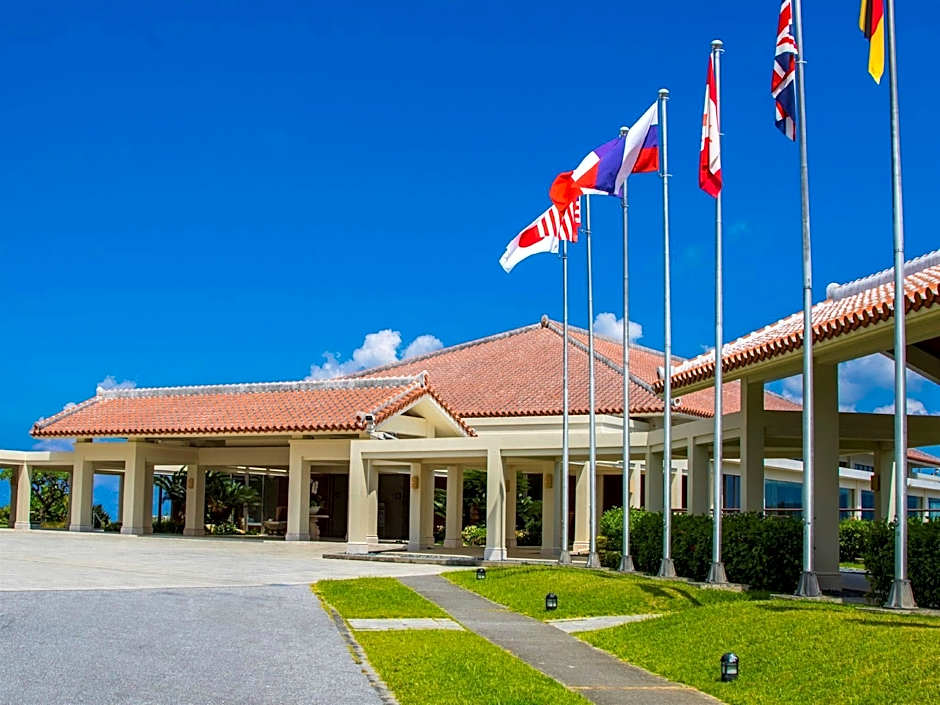 Green Rich Hotel Okinawa Nago (Artificial hot spring Futamata Yunohana)
