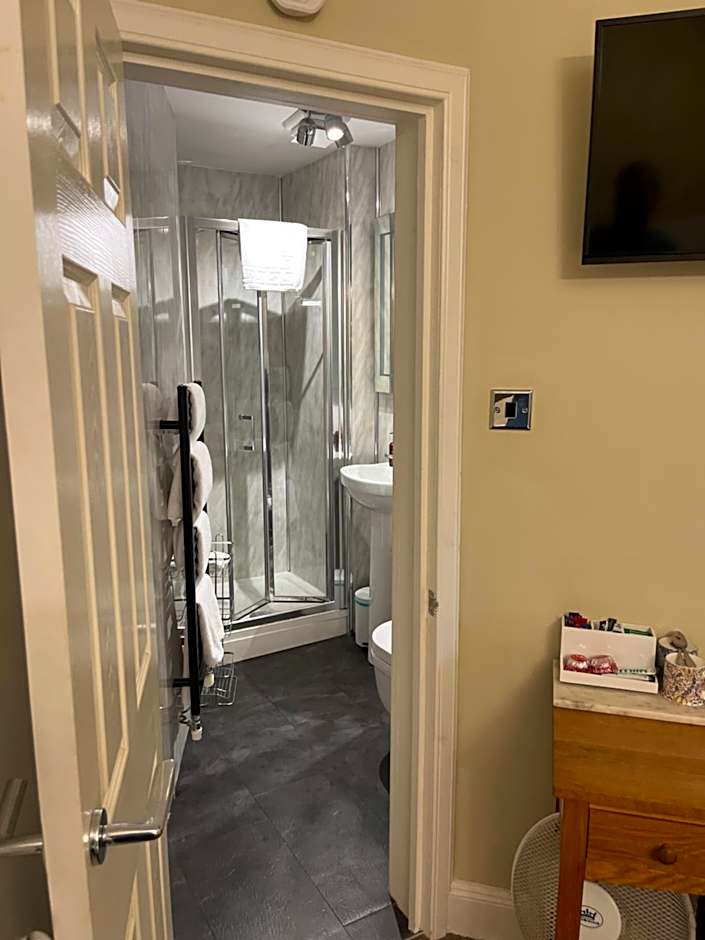 Ravenswood Guest House