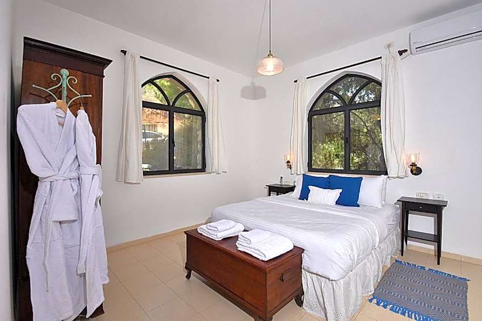 Zimmers at the Forest