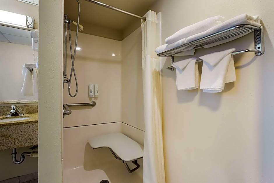 Quality Inn & Suites Millville