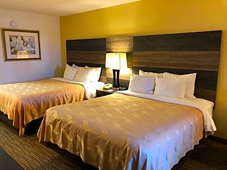 Quadruple Room with Two Queen Beds - Non Smoking