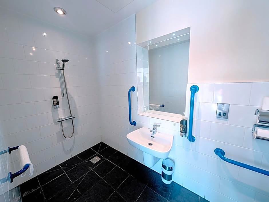 The Maypole at Wellow