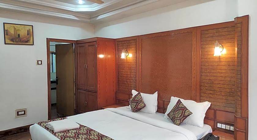 Hotel Ambarish Grand Residency