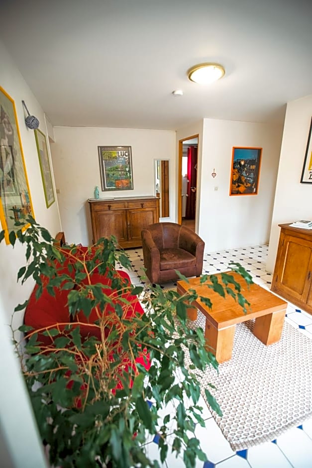 LA MAISON DE NACRE