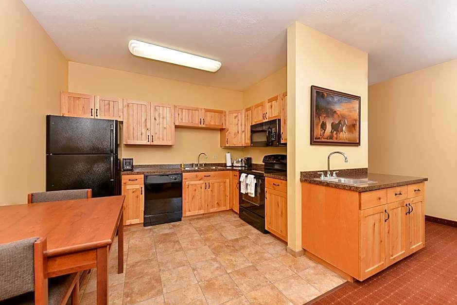 AmericInn by Wyndham Fargo South