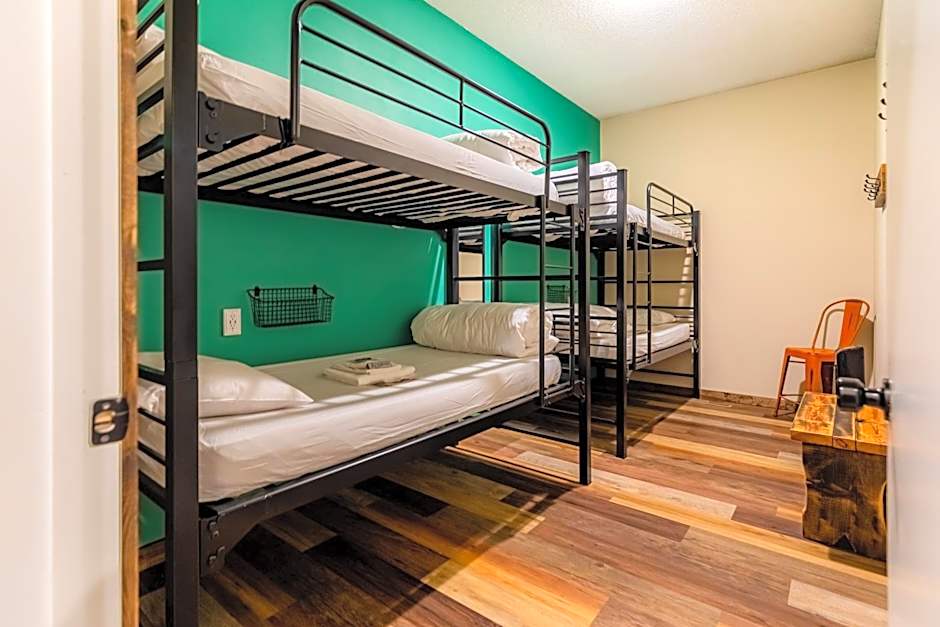 Pintler's Portal Hostel