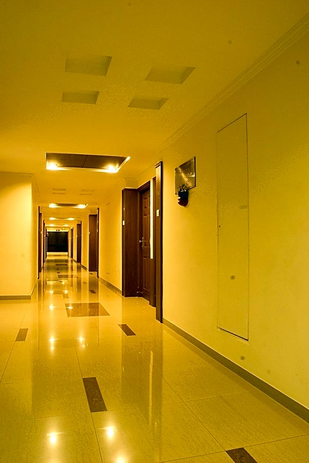 Plaza Inn Business Hotel