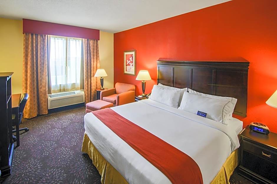 Holiday Inn Express Hotel & Suites Terrell By IHG