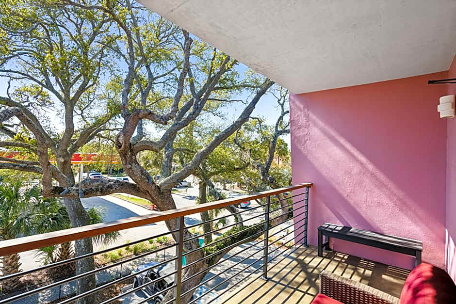 Boutique Vera Hotel in the Heart of Folly Beach