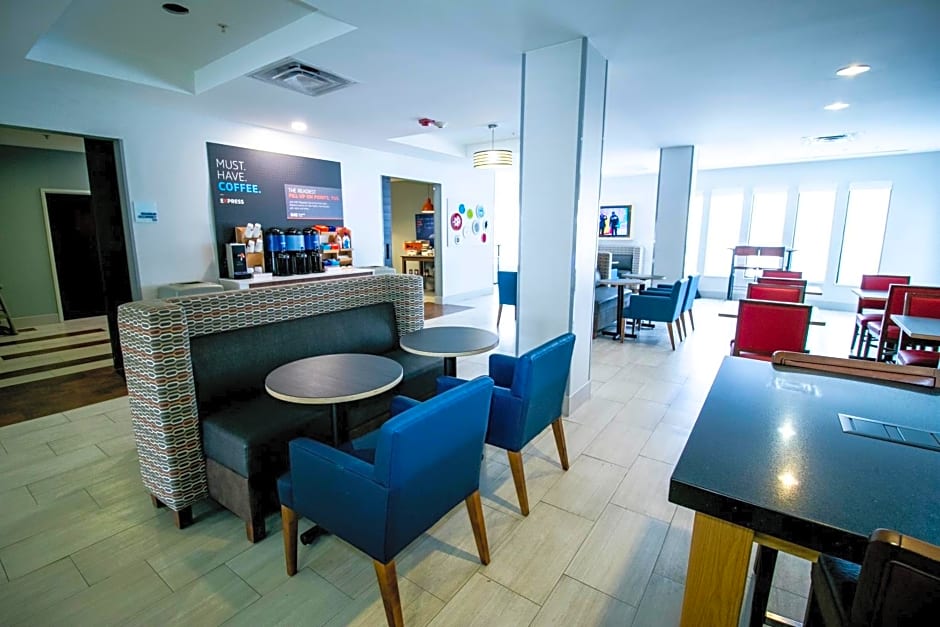 Holiday Inn Express Hotel & Suites Baton Rouge -Port Allen, an IHG Hotel