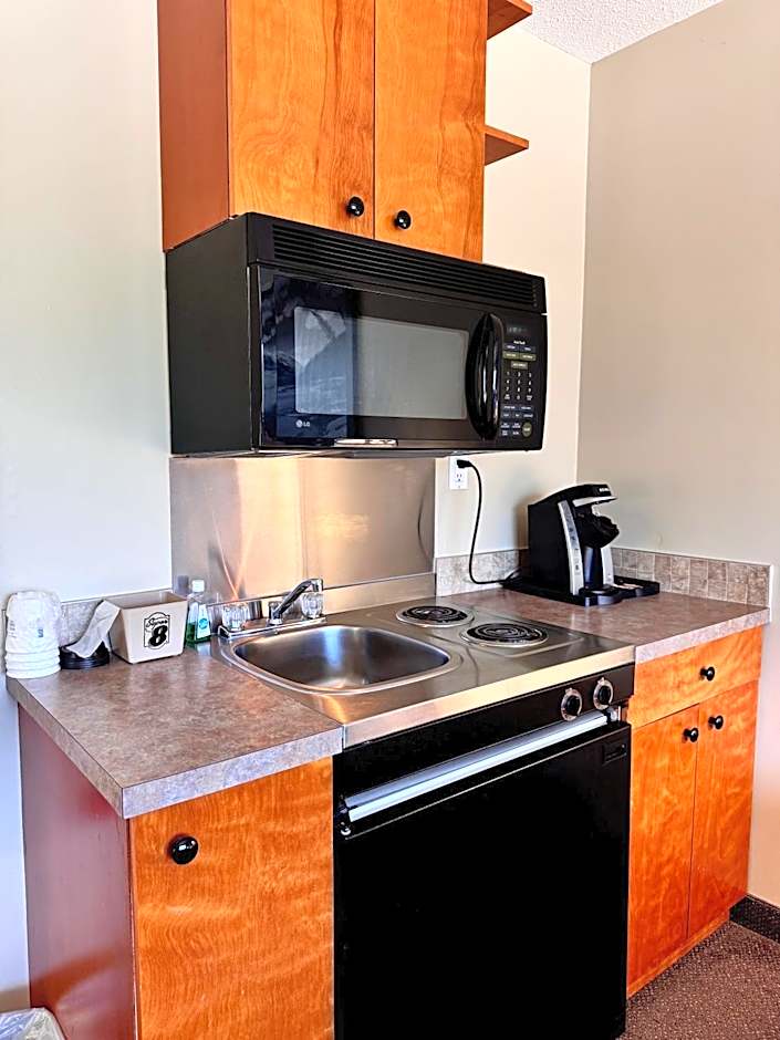 Super 8 by Wyndham Castlegar BC