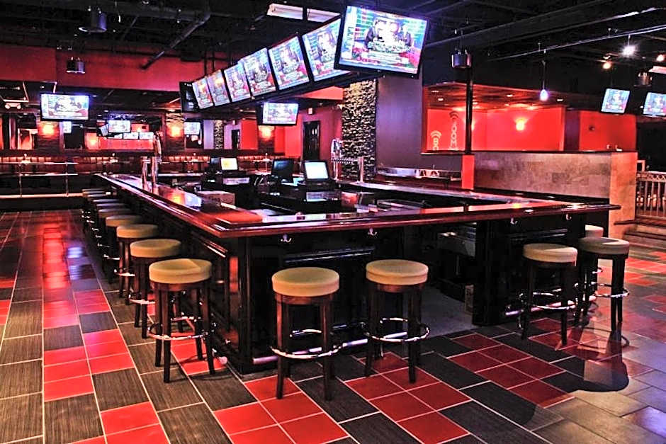 Ramada by Wyndham Rochelle Park Near Paramus