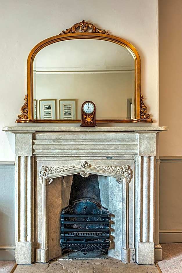 The Black Lion, Long Melford