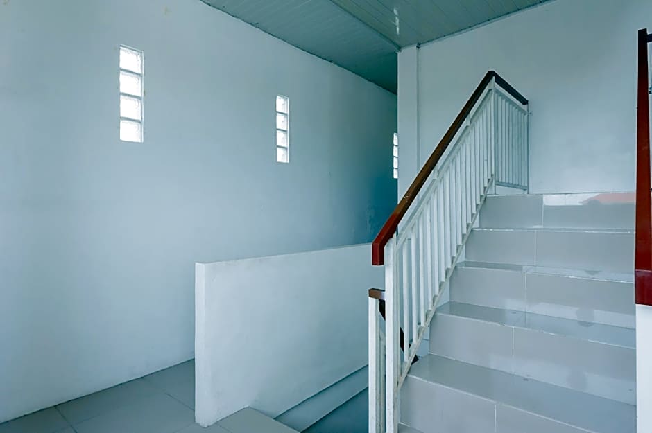 RedDoorz Syariah near Pelabuhan Ulee Lheue Banda Aceh