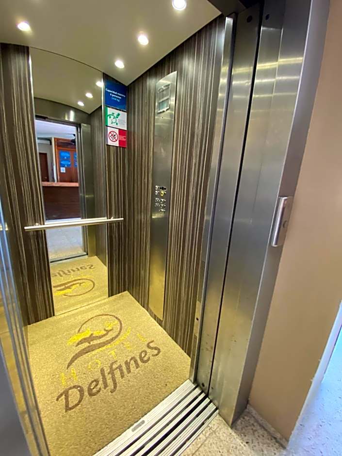 Hotel Delfines