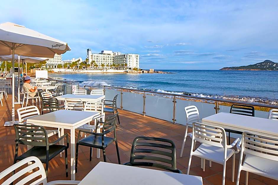 Playa Bella Apartments