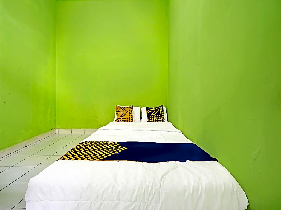 SPOT ON 91325 Pondok Hijau Guest House Syariah