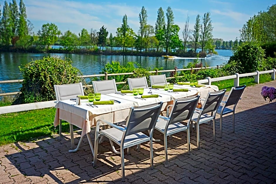 Logis Hotel des Lacs Paris Sud