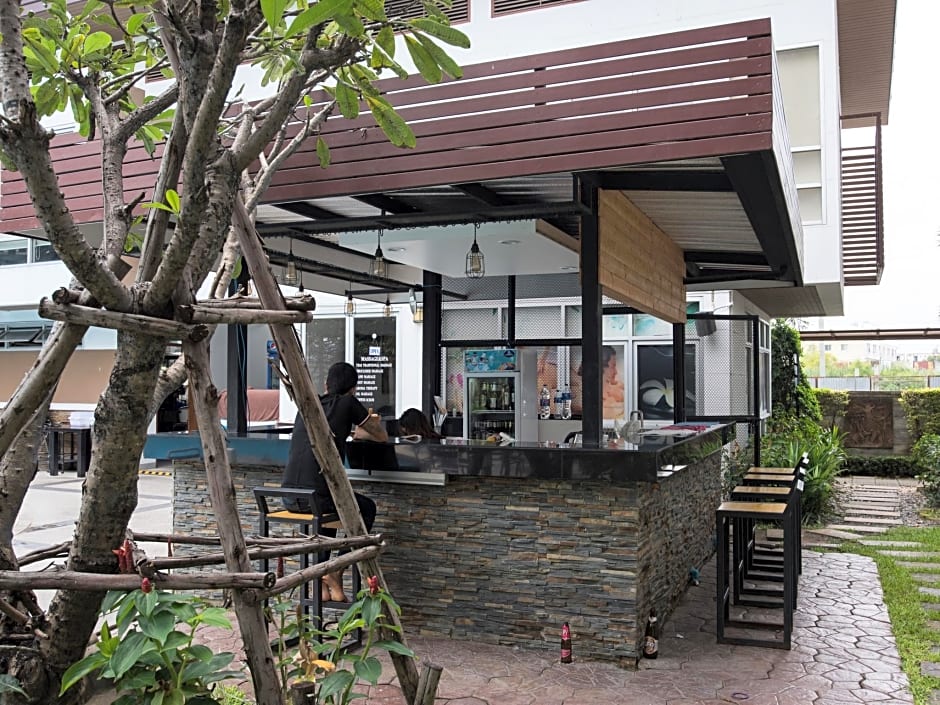 BS Premier Airport Hotel