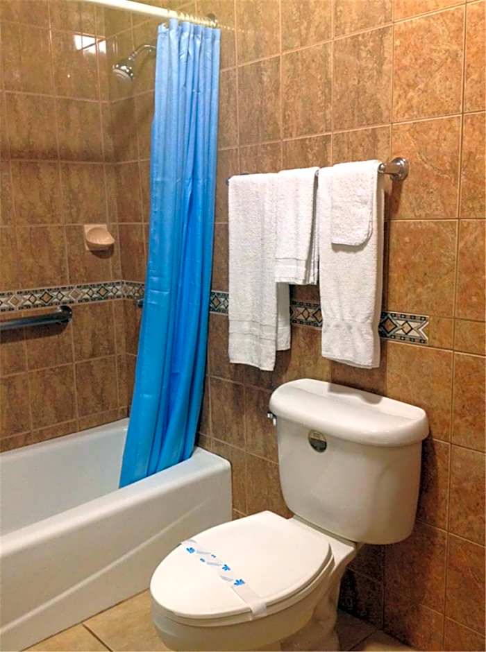 Walls Motel Long Beach