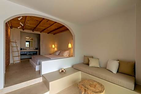 Deluxe Suite with Sea View (Two Types)