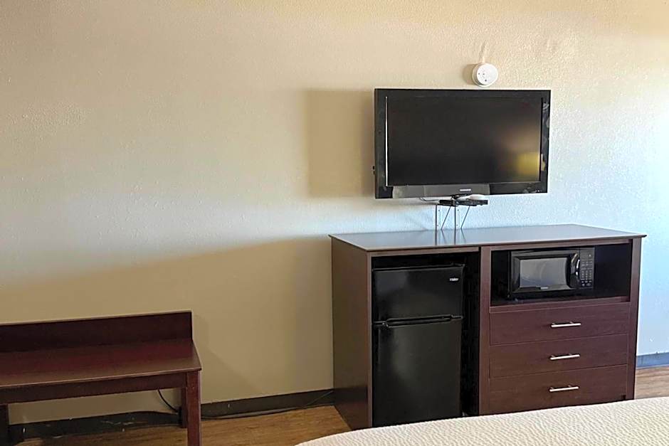 Travelodge by Wyndham Lakeland