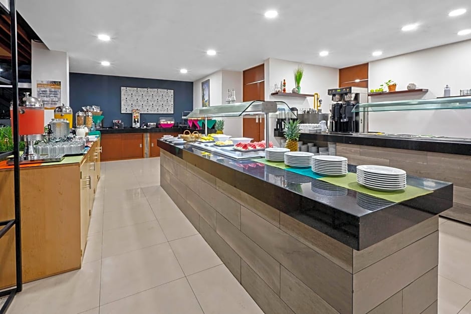 Wyndham Garden Cancun Downtown