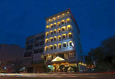 Dynasty Inn