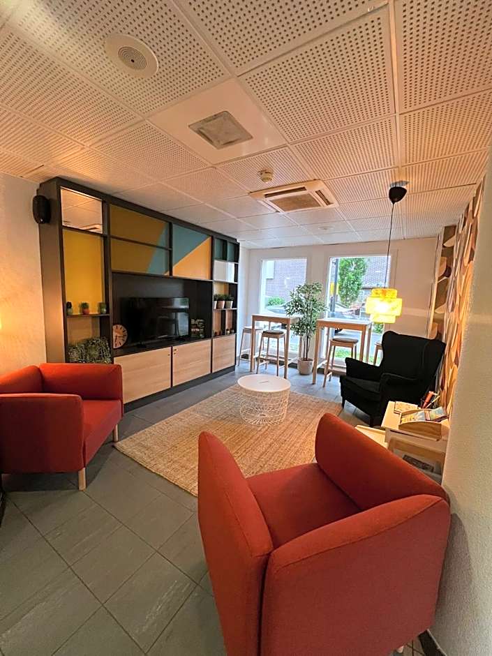 B&B HOTEL Paris Romainville Noisy-le-Sec
