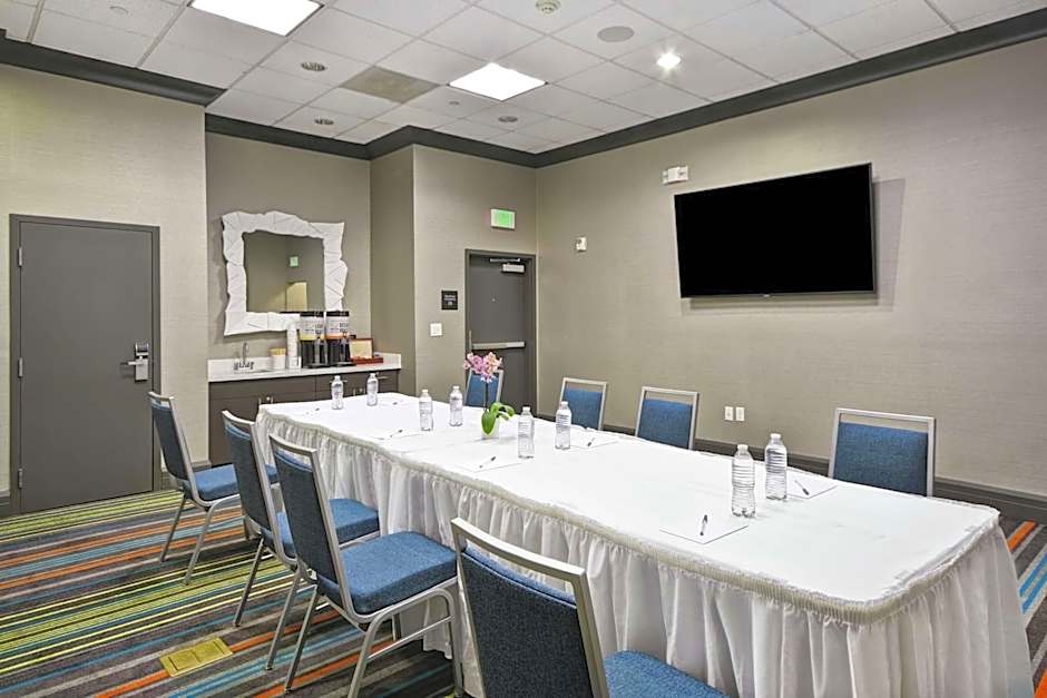 Hampton Inn By Hilton & Suites Los Angeles Burbank Airport