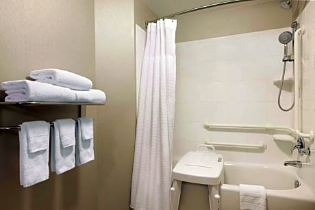 Studio, 2 Queen Beds