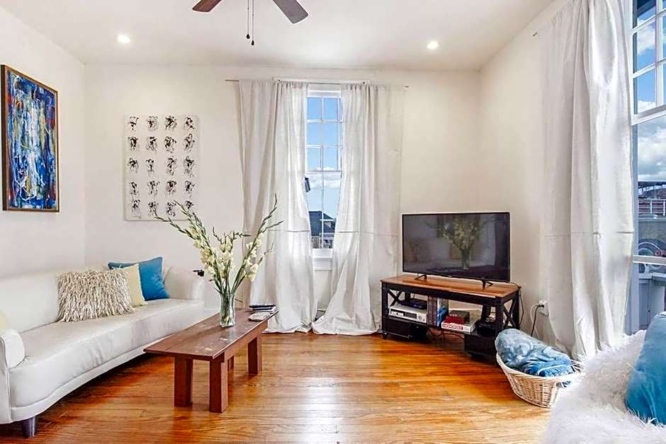 Freret Apartments near Streetcar & Tulane