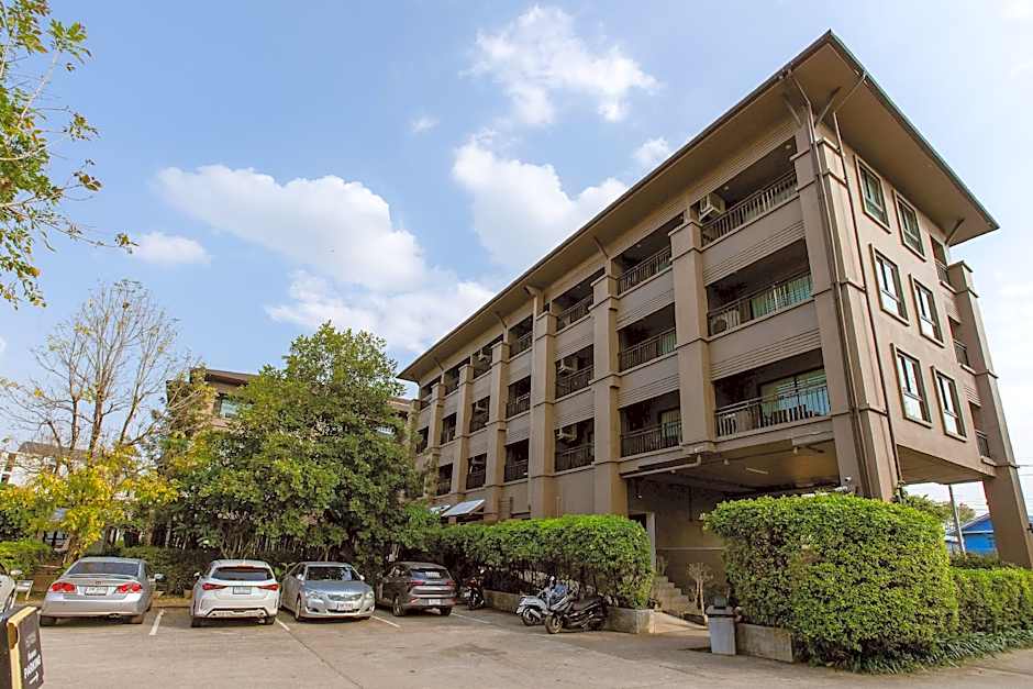 Brown House Hotel