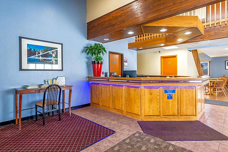 Royal Inn & Suites Milaca