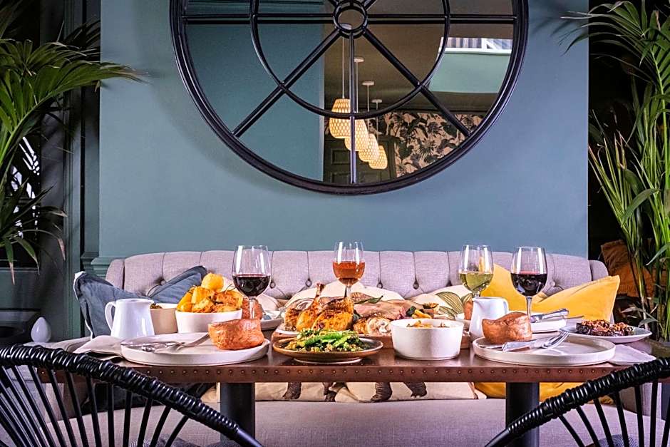 The Black Lion, Long Melford