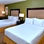 Holiday Inn Express Woodland By IHG