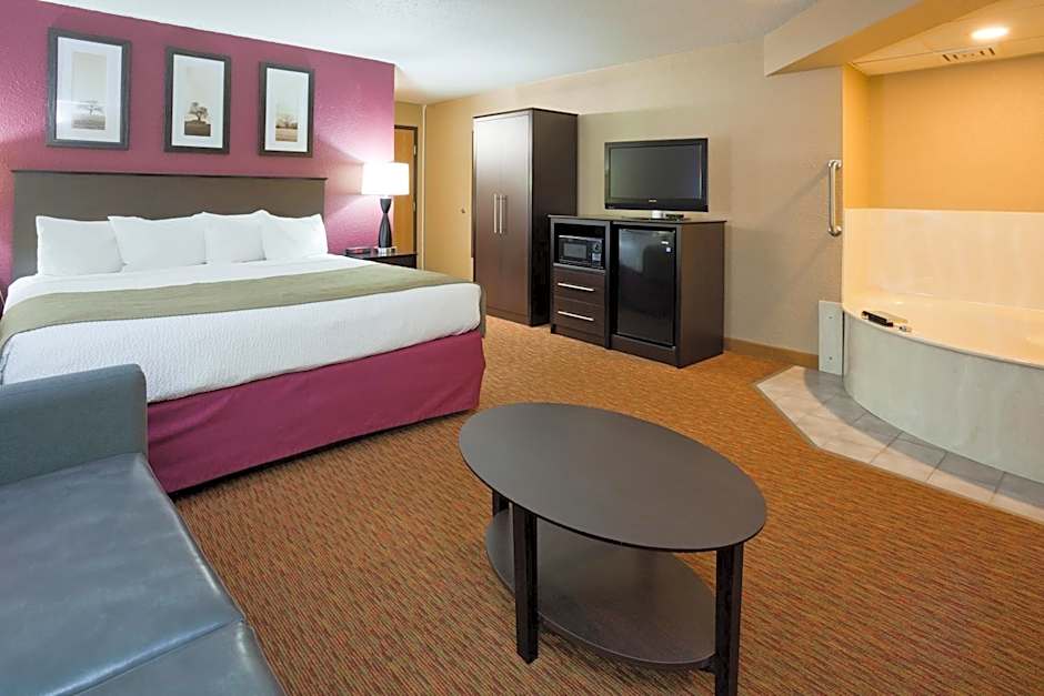 AmericInn by Wyndham Osceola