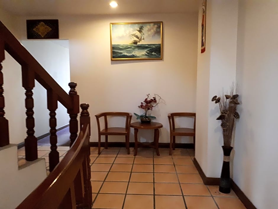 Nathon Residence Hotel