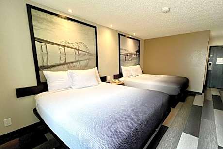 Queen Room with Two Queen Beds - Non-Smoking